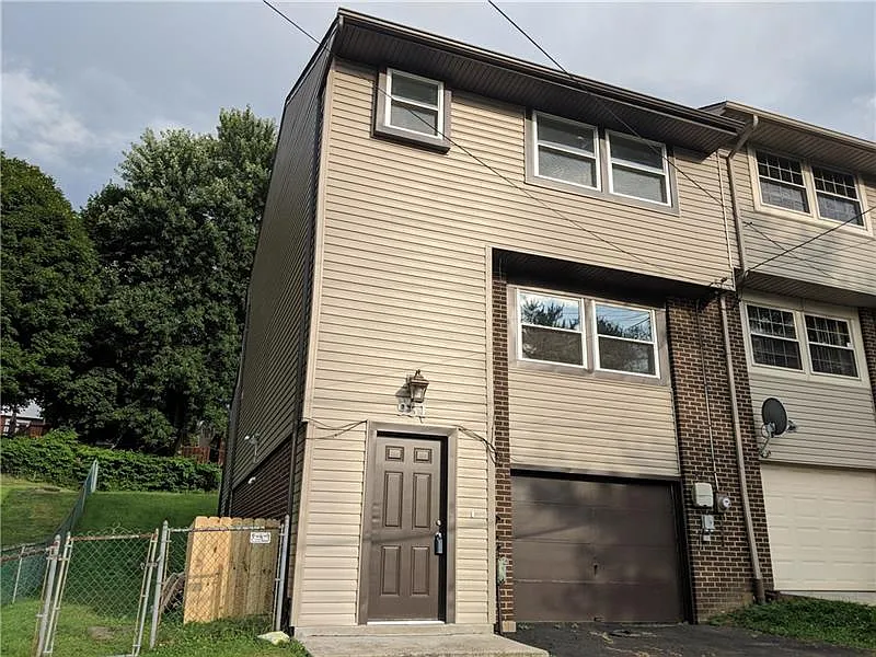 951 Pittsburgh St photo 1