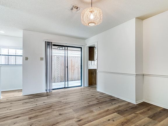 4th image of 5122 Collinwood Ave