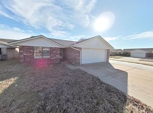 4206 SW Hickory Pl, Lawton, OK 73505