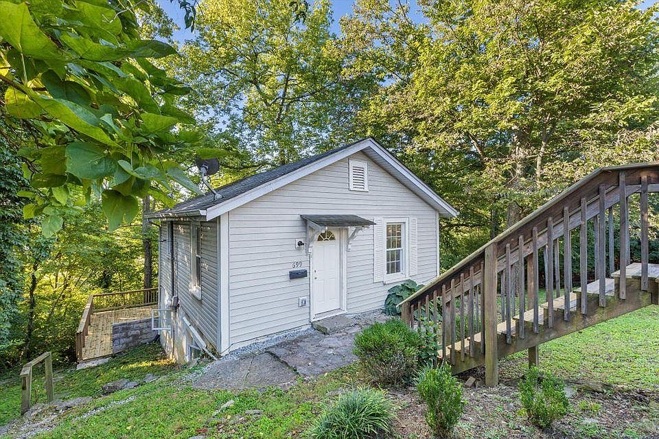 1st image of 699 Cline St