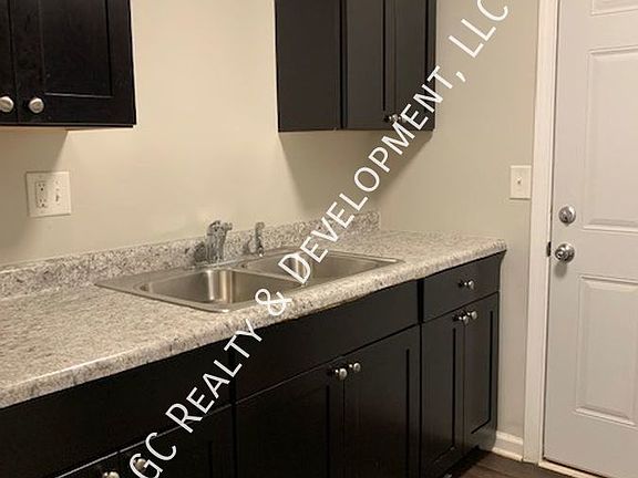 5th image of 342 Wilson Ave APT D