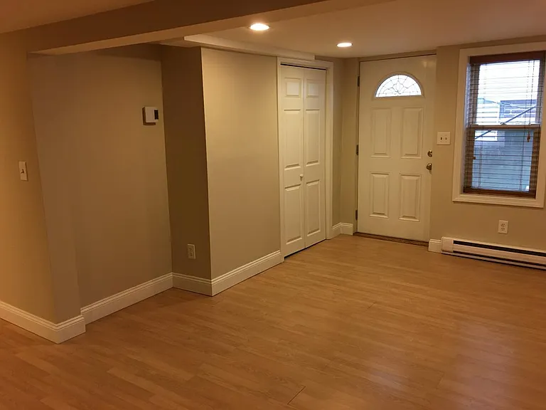 100 Emerson St #1 — Photo 4