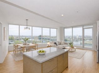 399 Tyee Rd #406, Victoria, BC