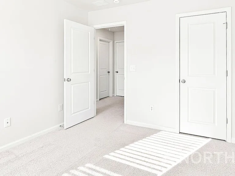 3740 Yorkshire Pl — Photo 12