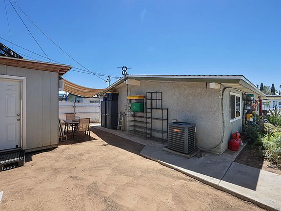 5th image of 559 Lindsay St