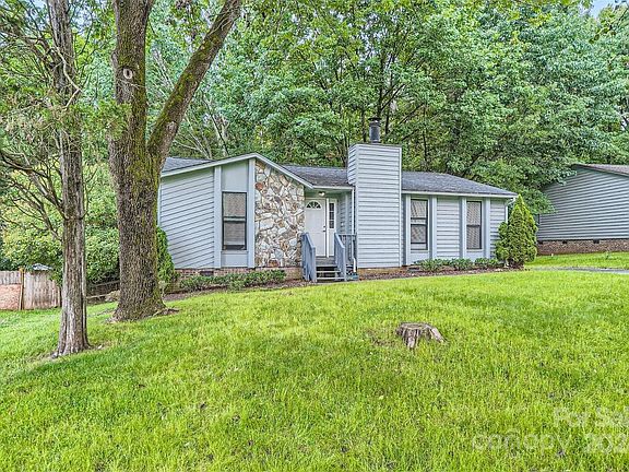 3rd image of 8113 Strawberry Point Dr