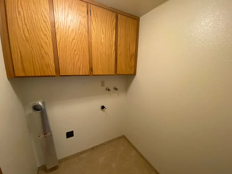 1817 Klamath River Dr — Photo 16