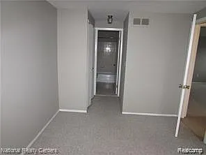 42106 Gladwin St — Photo 18