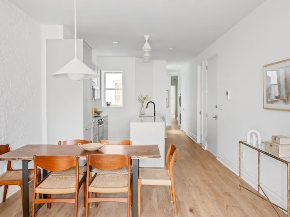 744 Park Place image 2 of 14