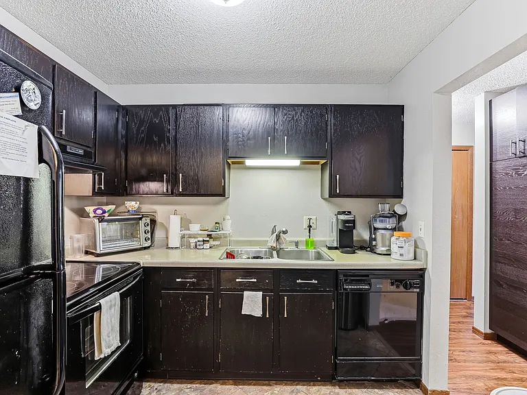 3850 Plymouth Blvd #323 — Photo 13