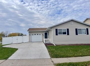 632 22nd St E, West Fargo, ND 58078