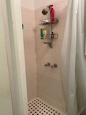 Rented by Compass | media 24