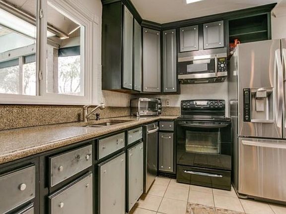 4th image of 449 Brookview Dr