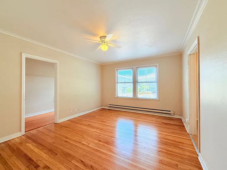 Spacious Units in a Vintage Brick Building- Walk to Seattle Center, Shops,and Restaurants! — Photo 22