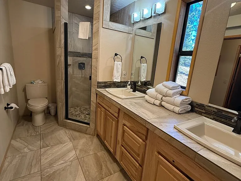 17066 Cooper Dr — Photo 21