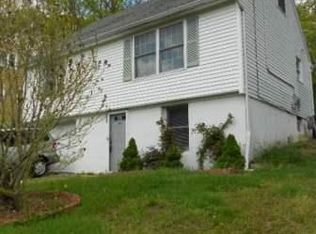 140 Rainbow Rd, Bridgeport, CT 06606