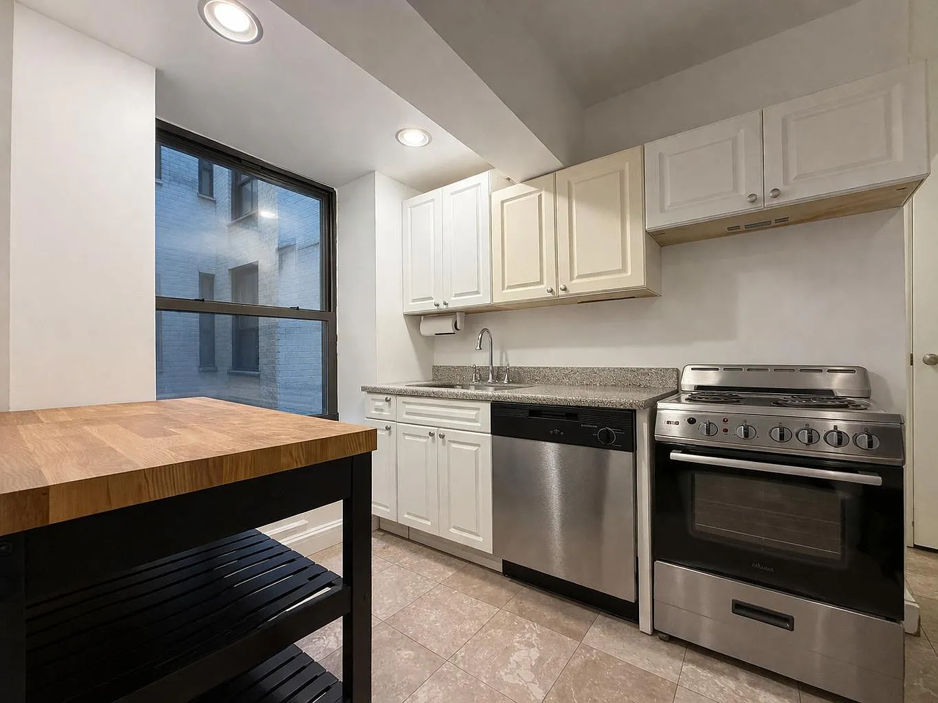 29 West 12th Street — Photo 3