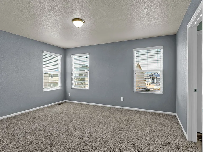 8265 Hardwood Cir — Photo 25