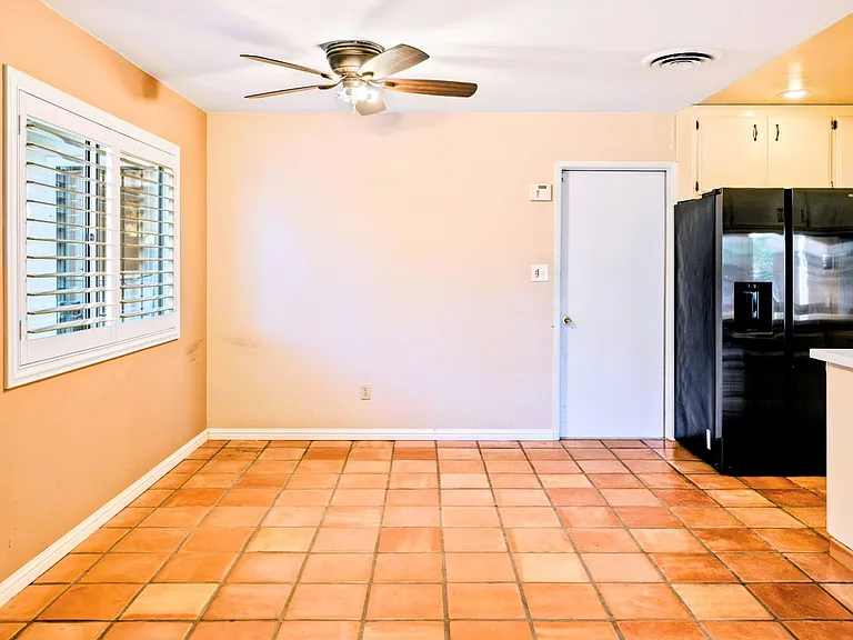 6412 Manchester Ln — Photo 12
