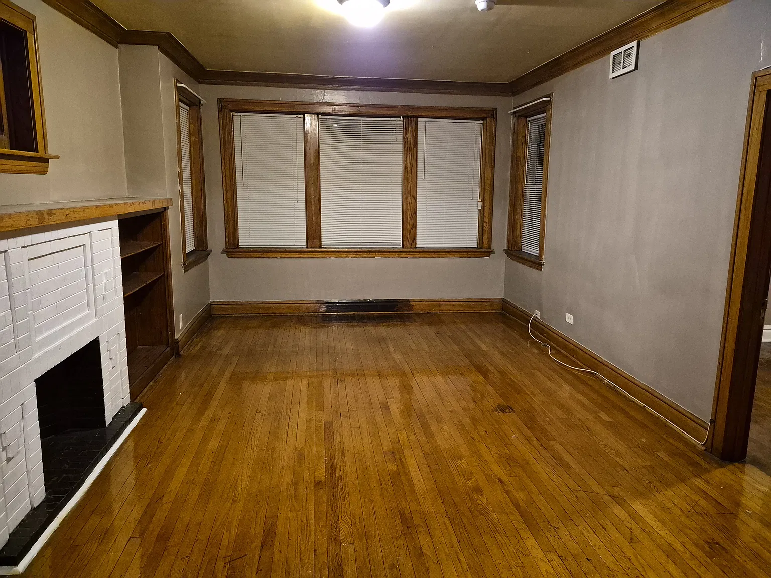 2 bed, 950 sqft, $1,100 — Photo 3