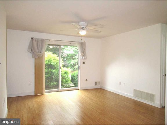4th image of 21 Mimosa Ct