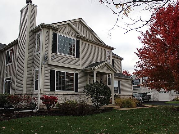 2nd image of 285 Robin Glen Ln