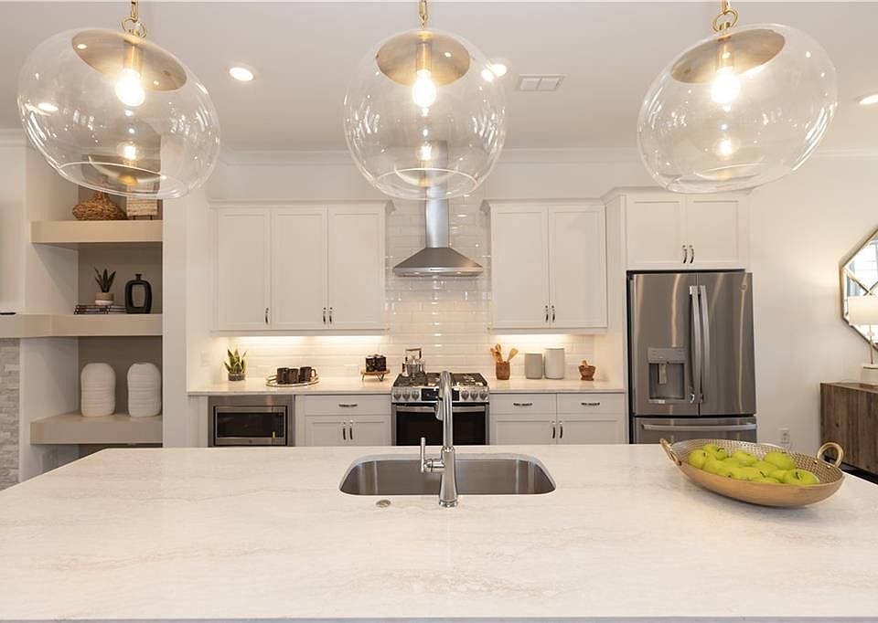 1st image of 4917 Sealy Cir #94