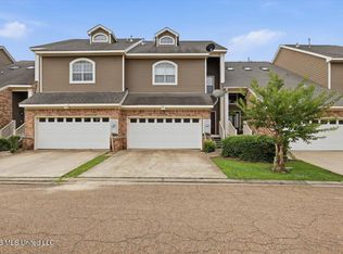 15 Charleston Cir, Brandon, MS 39047