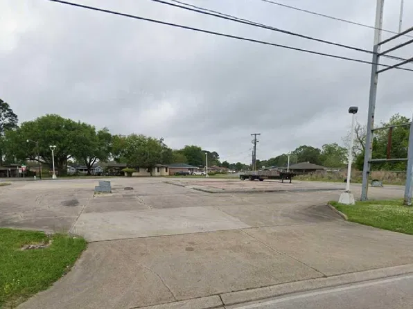 1303 N University Ave, Lafayette, LA 70506