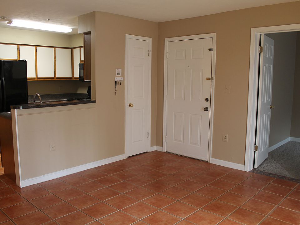 1st image of 1205 Raven Wood #203