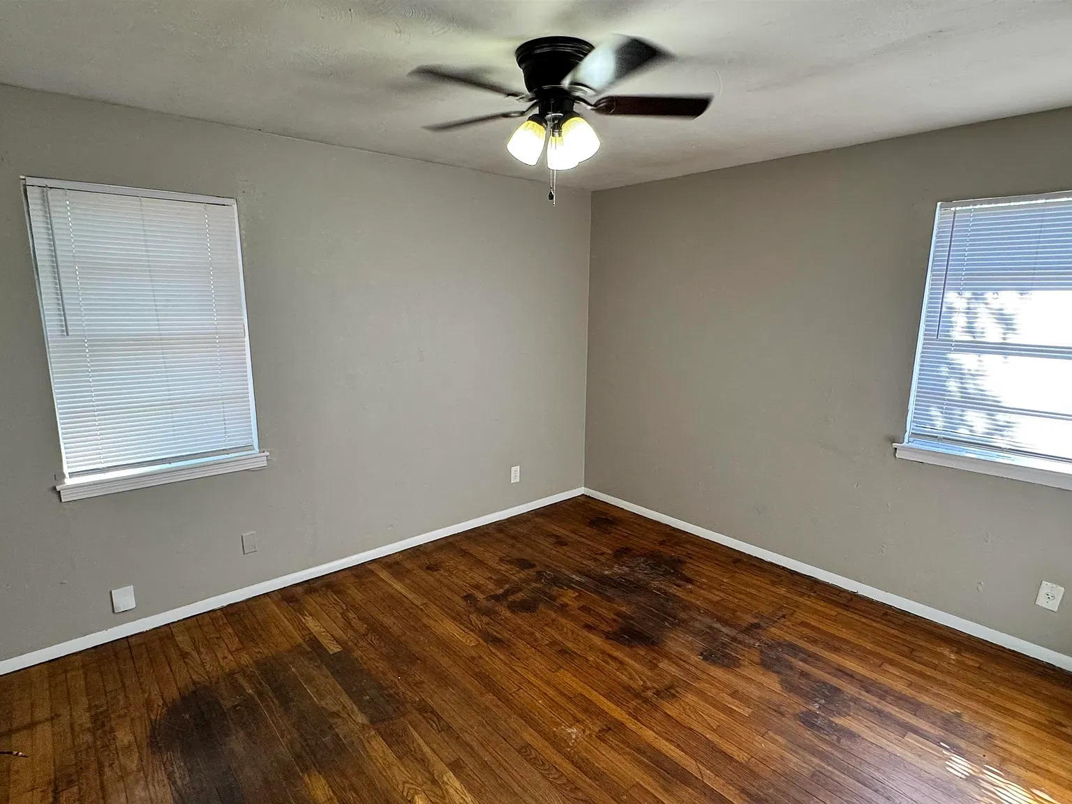 3 bed, 1.0 bath, 990 sqft, $1,195 — Photo 4