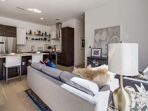 5th image of 2525 Arapahoe St APT 215