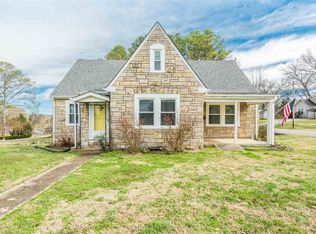 1002 N Price St, Sweetwater, TN 37874
