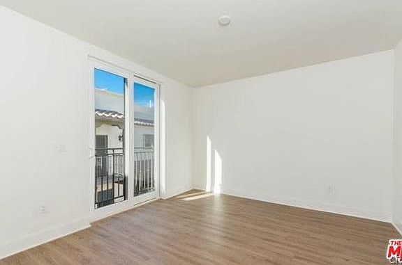 4th image of 10726 W Bloomfield St