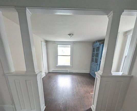 4th image of 401 W Potomac St #1