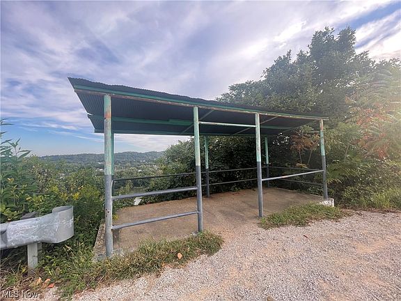 5th image of 665 Blennerhassett Hts