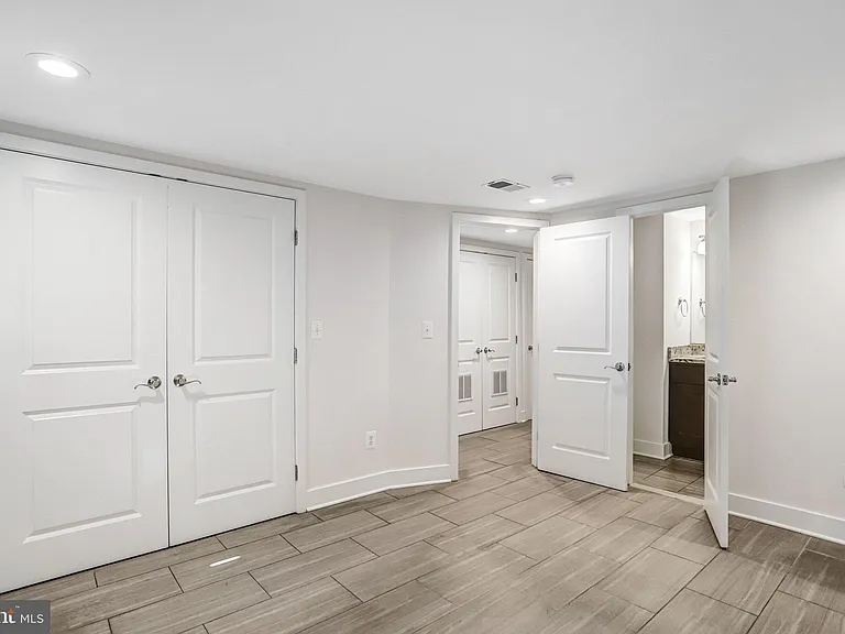 1350 Perry Pl NW — Photo 8