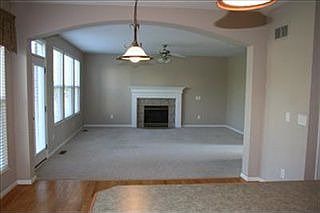 3rd image of 3635 Woodburne Dr