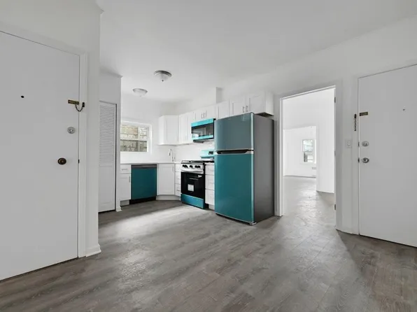 33 E 42nd St Floor 3, Bayonne, NJ 07002