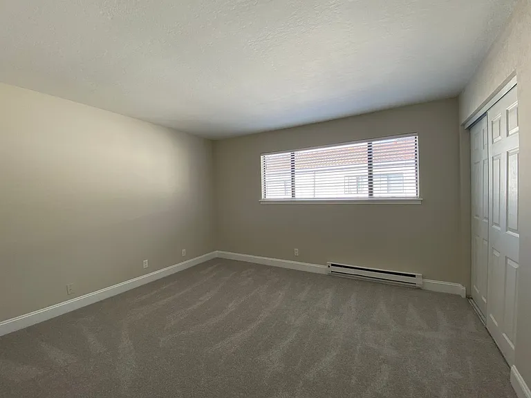 220 Berry Ct #1-24 — Photo 4