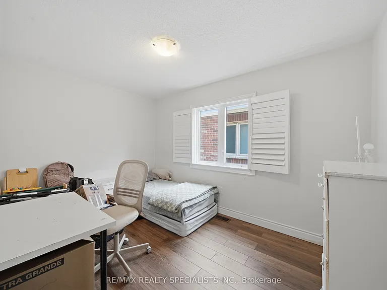 294 Miller Park Ave — Photo 26