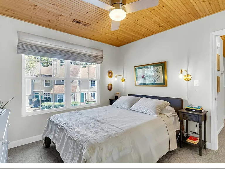 1030 Planters Pl — Photo 16