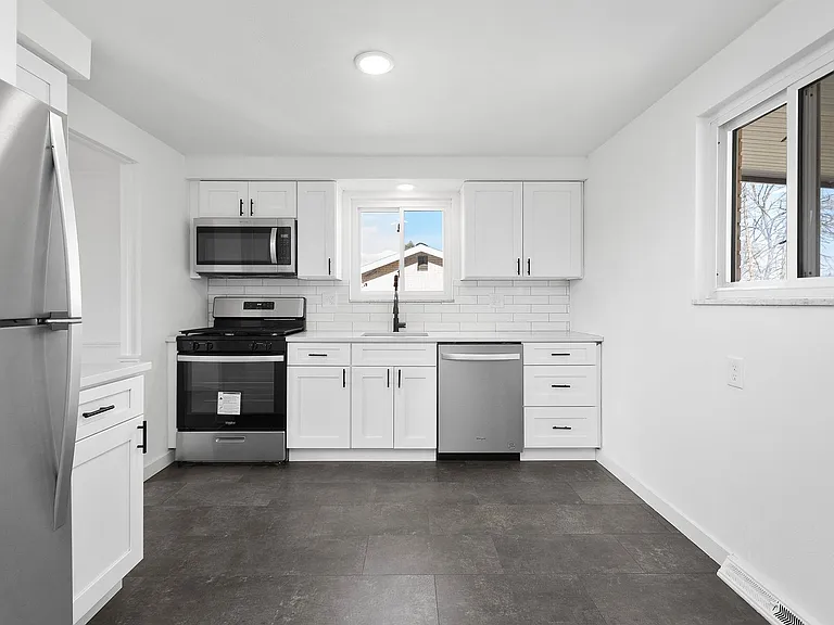 743 Elm Dr — Photo 20