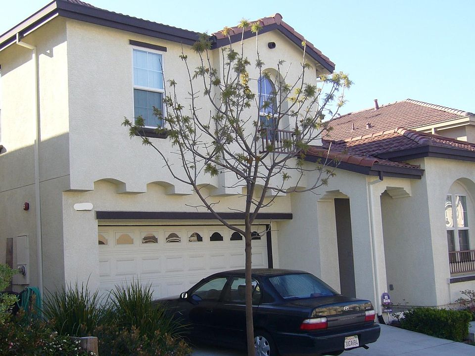 1st image of 148 Elderberry Ln