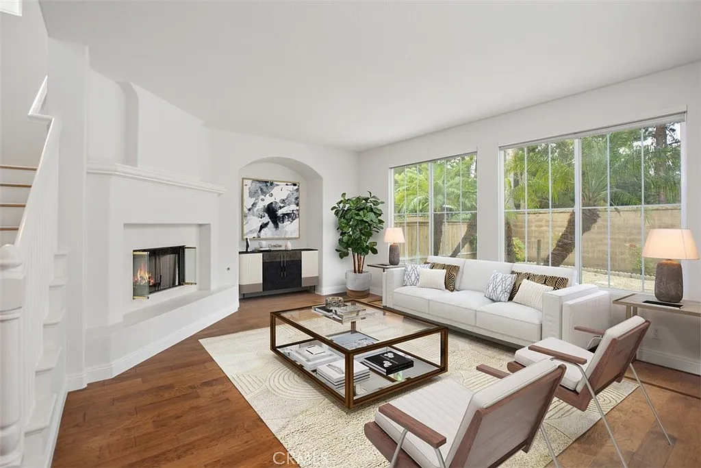 4 bed, 3.5 bath, 2100 sqft, $5,750 — Photo 2