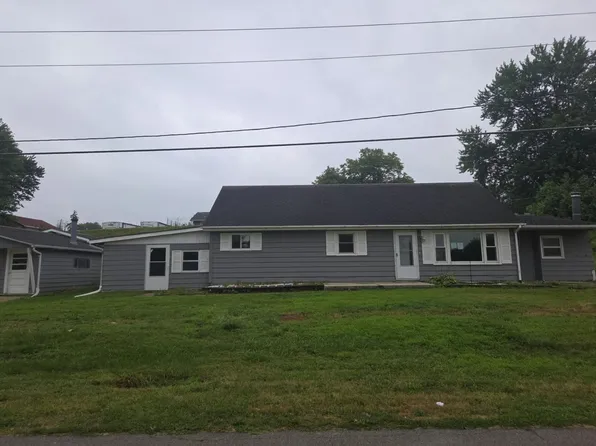 301 N Bluff St, Albany, IL 61230