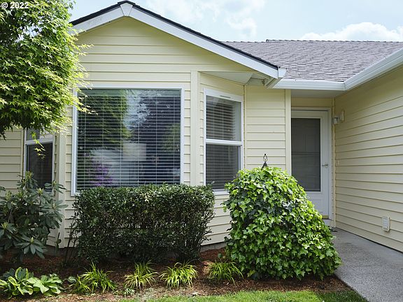 3rd image of 10009 NE 61st Cir