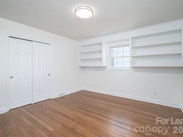 2020 Helen Dr — Photo 26