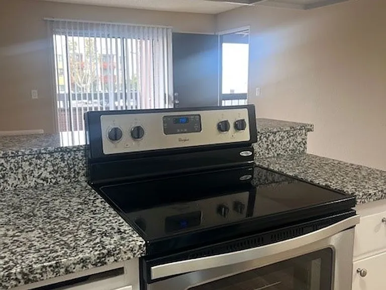 Villa Hermosa Apartments — Photo 18