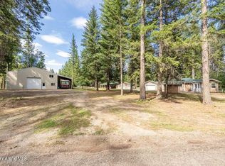 358 Lakeview Dr, Cocolalla, ID 83813